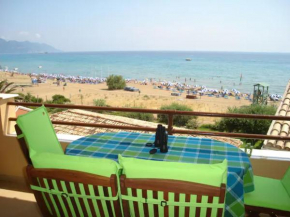 Holidays by the Beach-Shared Pool included, Glyfada